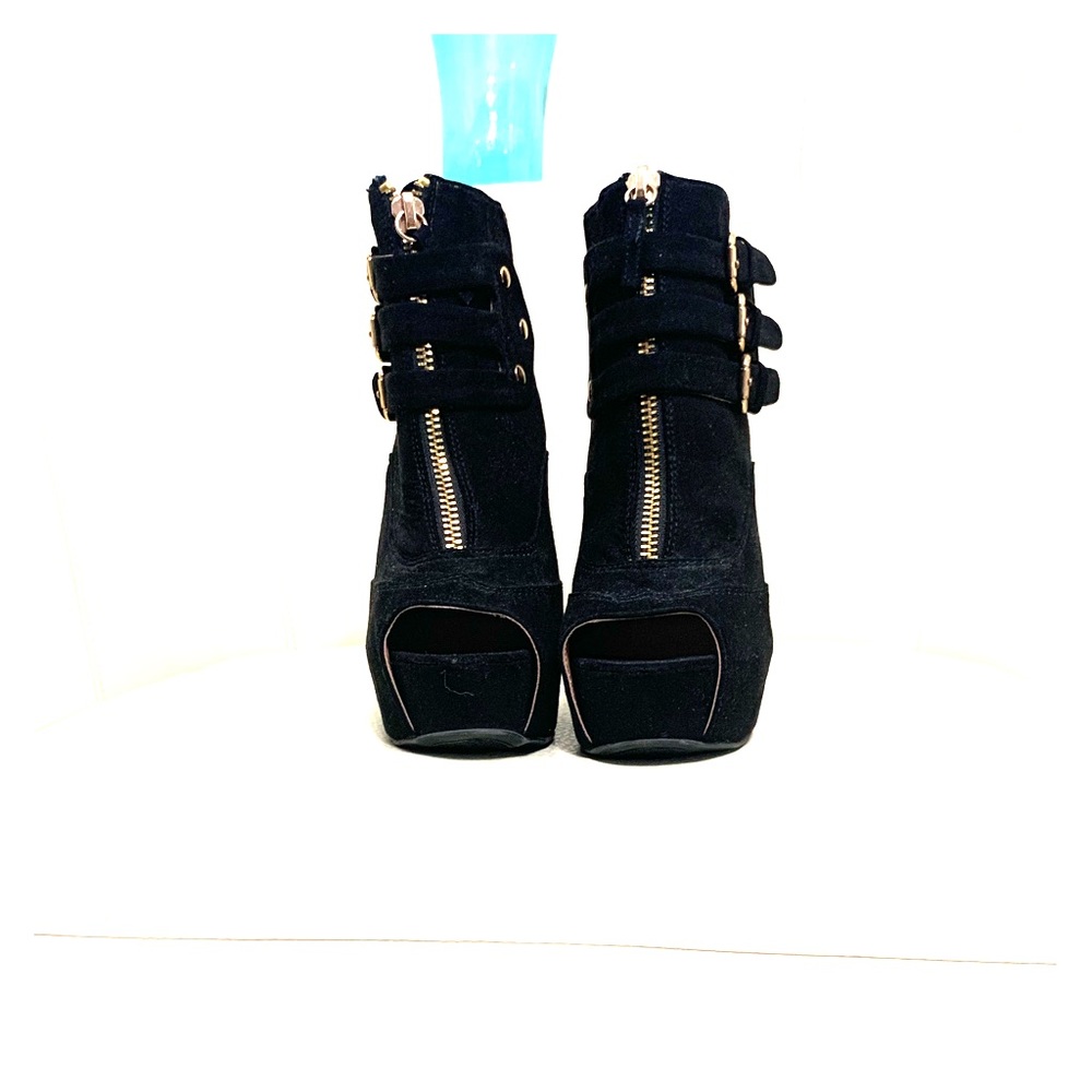 Black Zip Up Boot